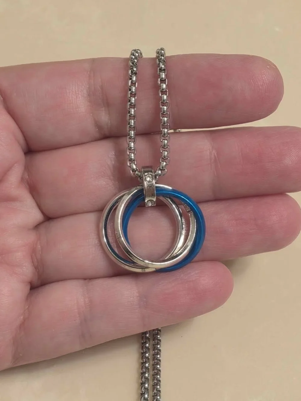 Men's Blue and Silver Interlocking Ring Pendant Necklace